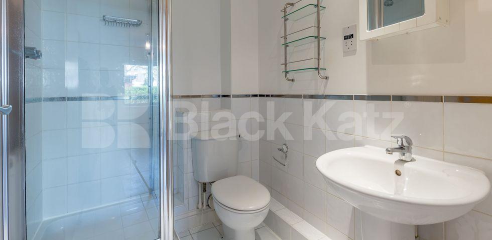 			2 BED 2 BATH!, 2 Bedroom, 2 bath, 1 reception Flat			 Tollington Way, HOLLOWAY